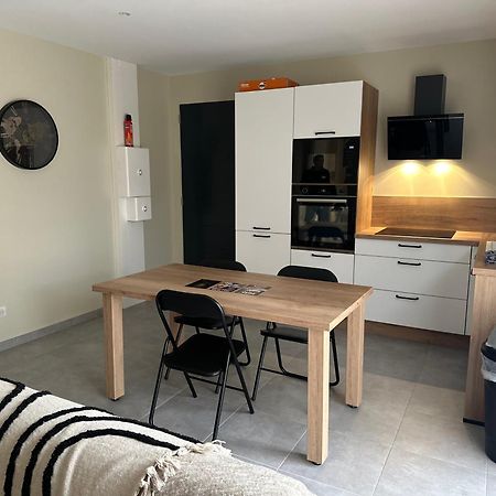 Maison T3 Dans Un Village Calme Saint-Mitre-les-Remparts Eksteriør bilde
