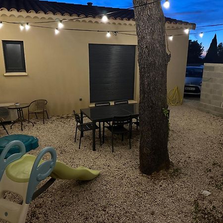 Maison T3 Dans Un Village Calme Saint-Mitre-les-Remparts Eksteriør bilde
