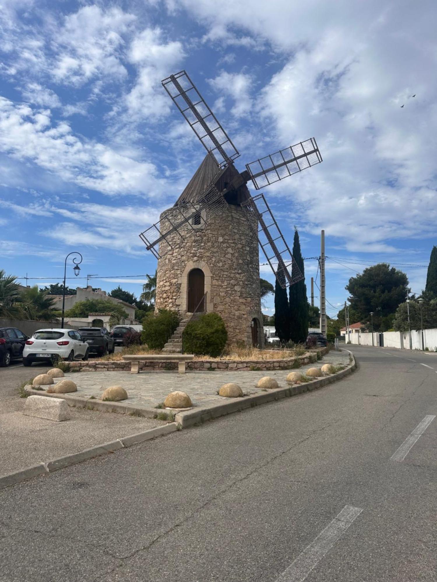 Maison T3 Dans Un Village Calme Saint-Mitre-les-Remparts Eksteriør bilde